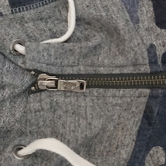 Nike hoodie - Picture 3 of 5